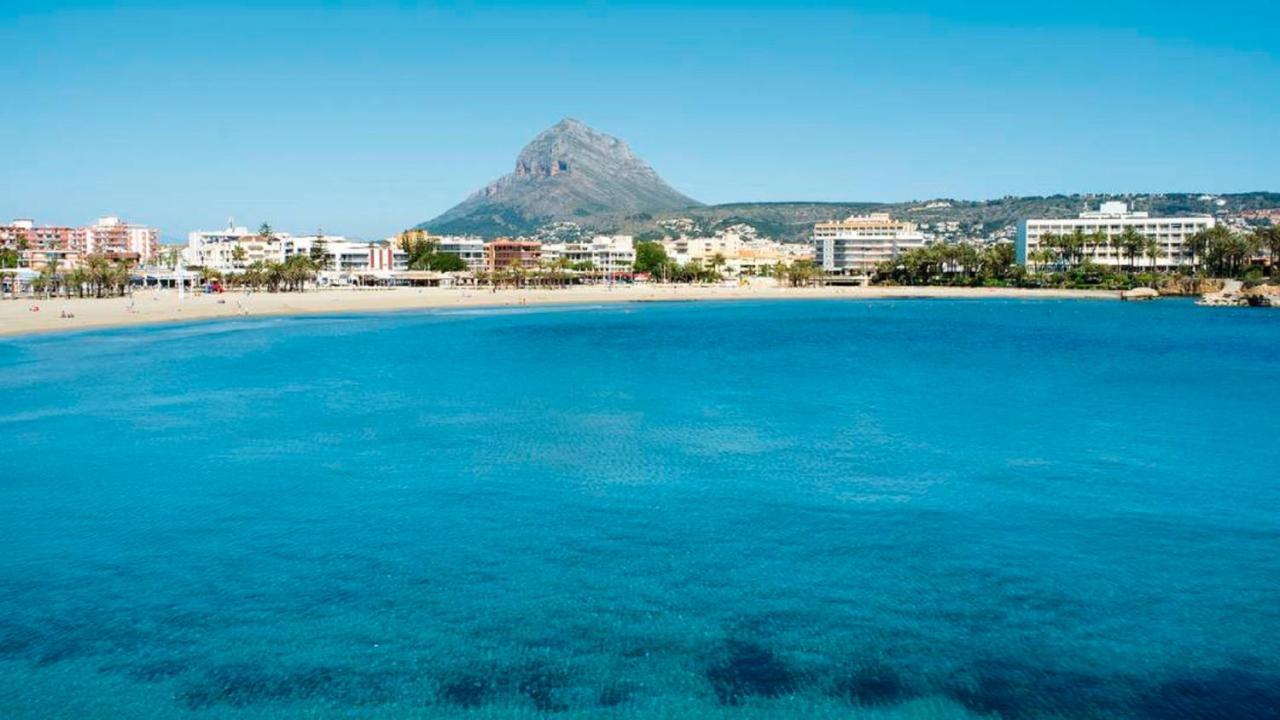 Villa Margarita - A Tranquil Oasis With Large Private Pool Jávea エクステリア 写真